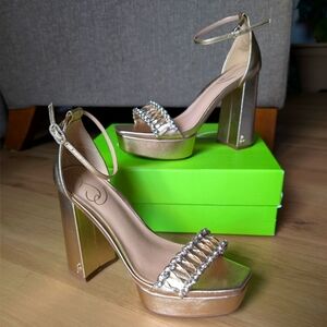 SOLD ✅ Sam Edelman "Ninette" Gold Platform Heel - Women's 7.5 - $180 Retail